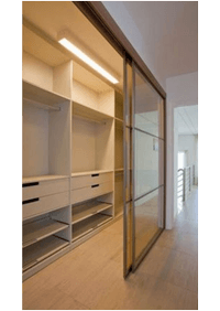 Линейная гардеробная комната с дверями купе Балаково