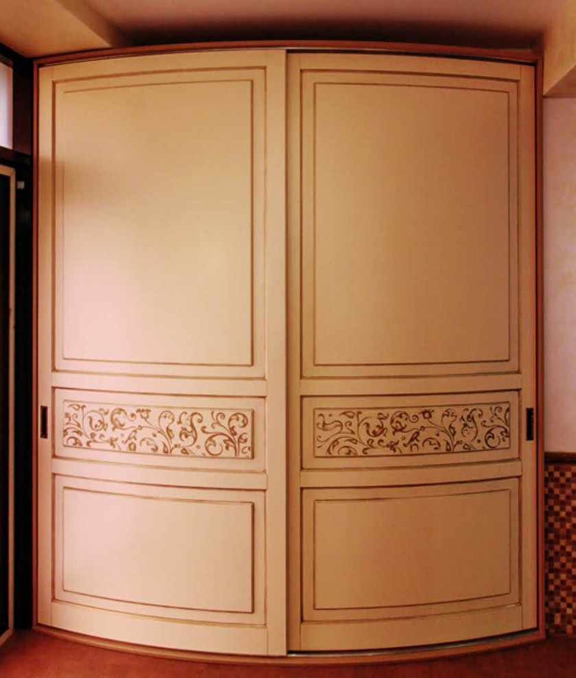 Радиусный шкаф купе с фрезеровкой, эмаль Балаково